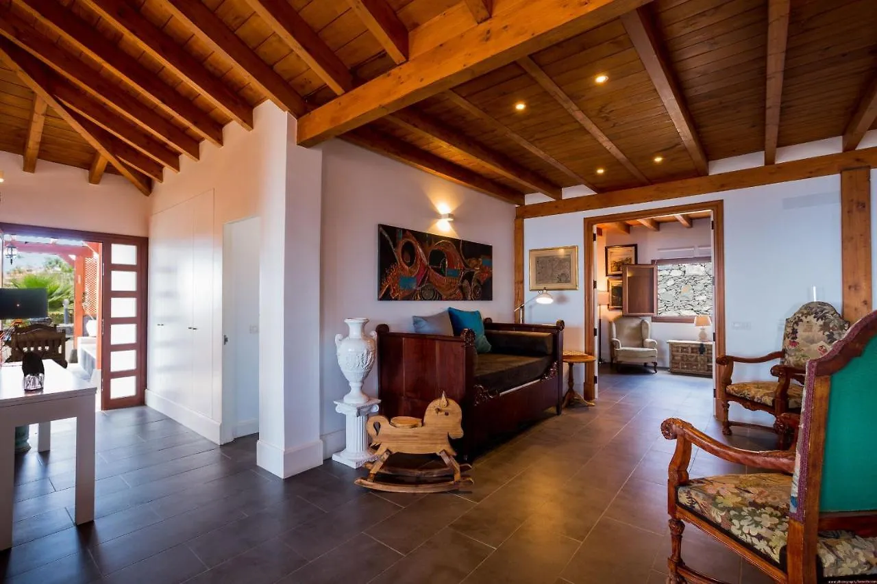 Villa Las Rosas, Los Menores, Adeje, Sea View Armenime